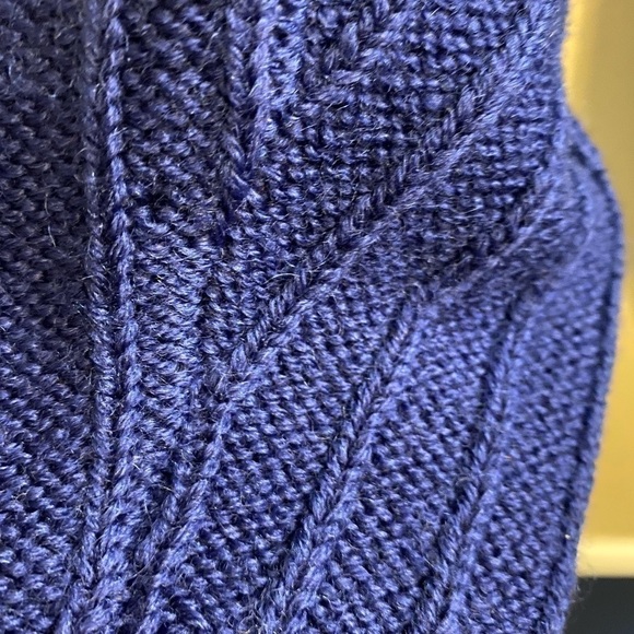 𝅺VINTAGE Herman Geist Small 100% Wool Blue Button Sweater. - Picture 8 of 10
